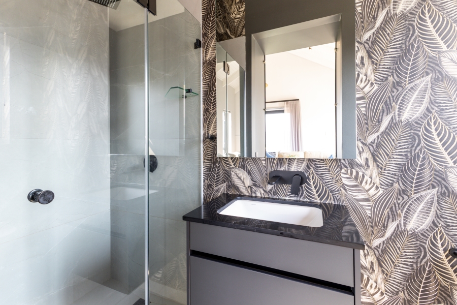 5 Bedroom Property for Sale in Val De Vie Estate Western Cape